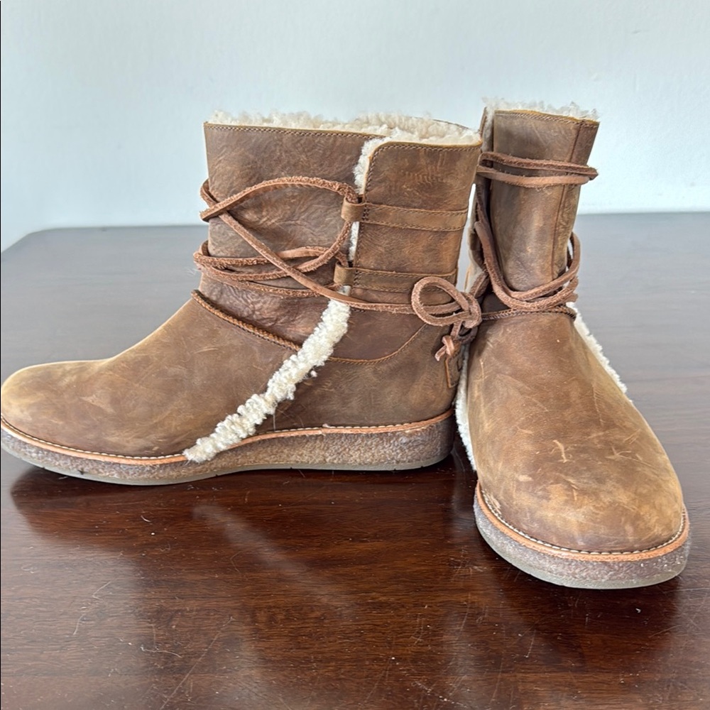 UGG Brown Shearling-Lined Boots - Picture 8 of 9